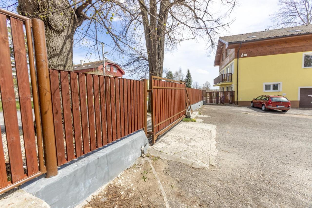 Apartmán Theo Velky Slavkov Exterior foto
